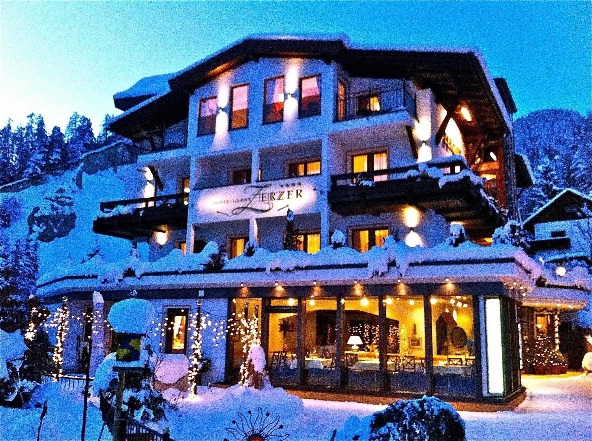Hotel Garni Zerzer Serfaus Exteriör bild