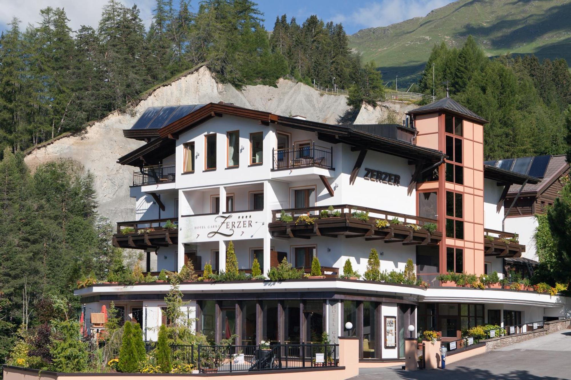 Hotel Garni Zerzer Serfaus Exteriör bild