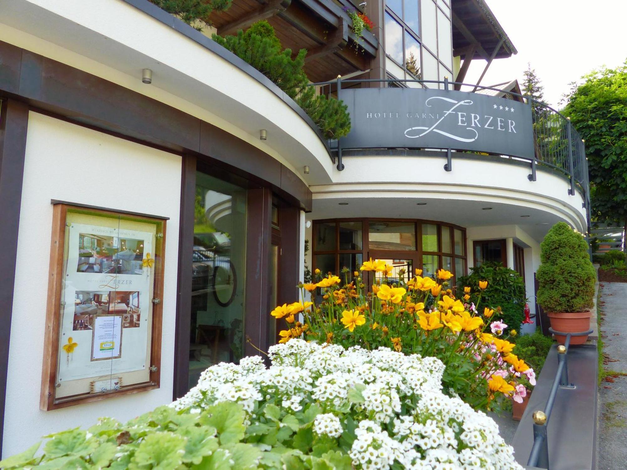 Hotel Garni Zerzer Serfaus Exteriör bild