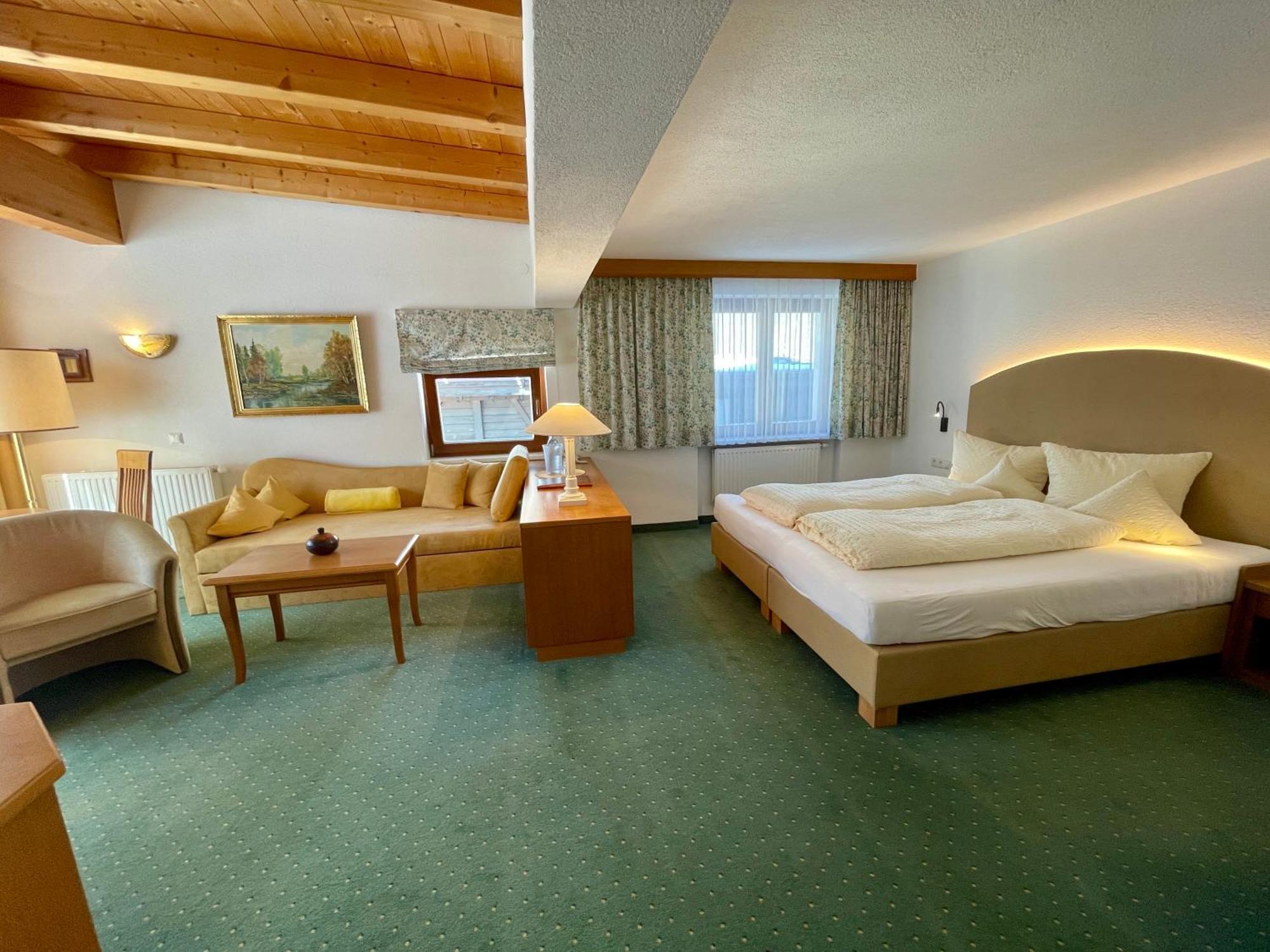 Hotel Garni Zerzer Serfaus Exteriör bild