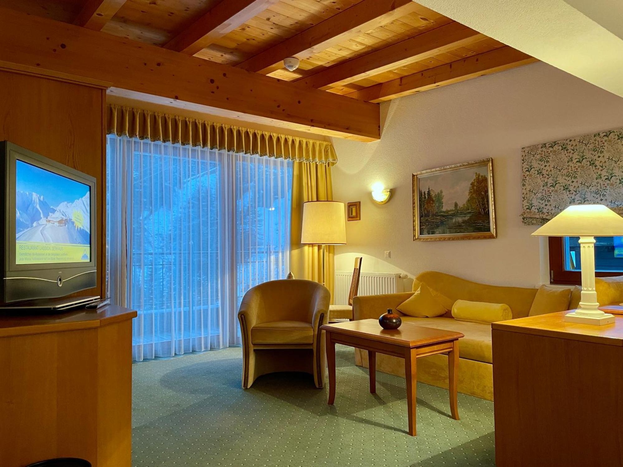 Hotel Garni Zerzer Serfaus Exteriör bild