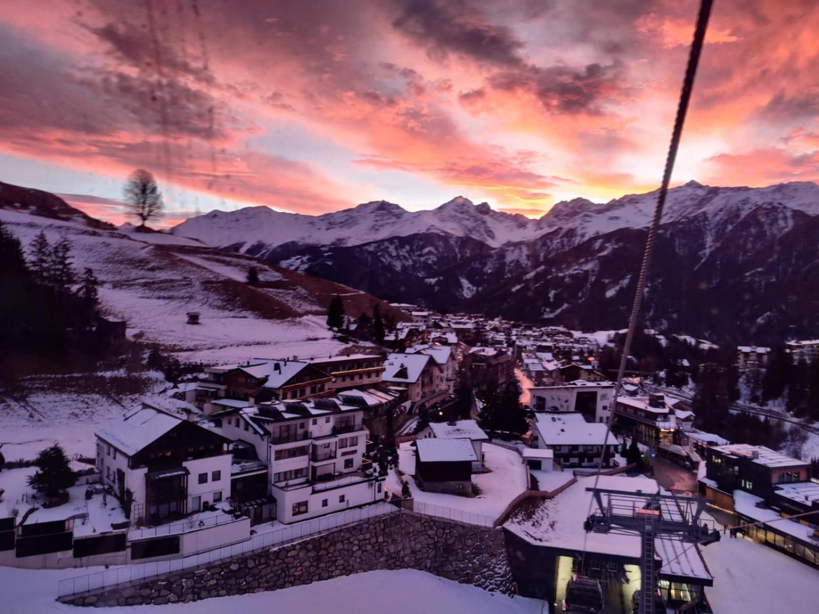 Hotel Garni Zerzer Serfaus Exteriör bild